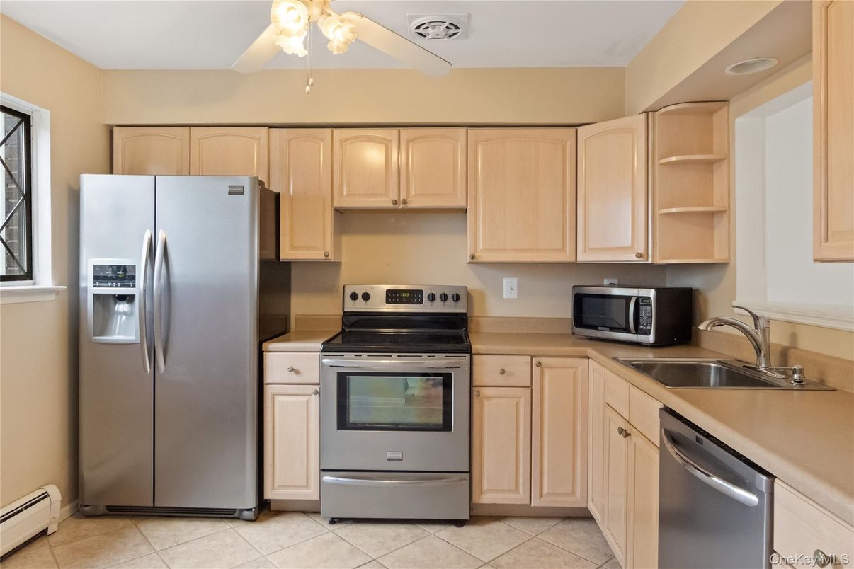 Interior, Kitchen, Stainless Steel Appliances