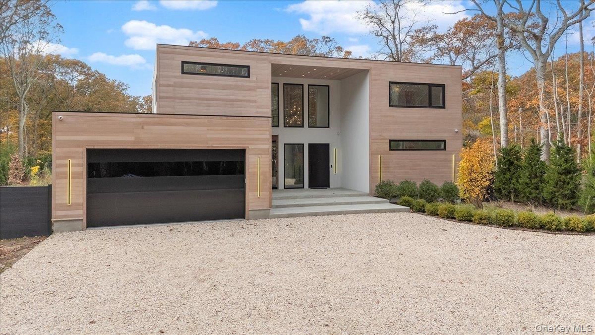 Attached, Exterior, Facade, Modern