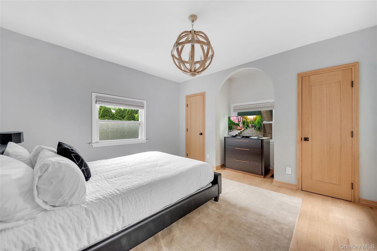 Bedroom, Chandelier, Interior, Pendant Lights, Wood Texture Flooring