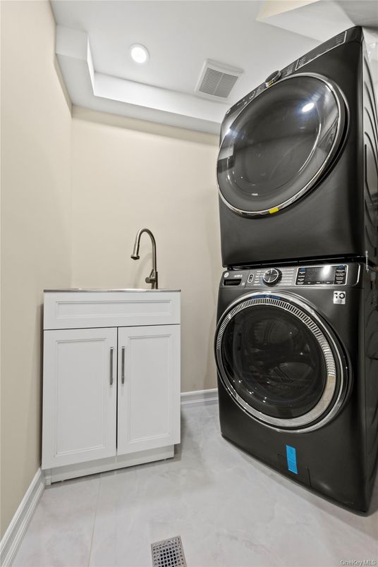 Interior, Recessed Lighting, Utility Closets, Washer