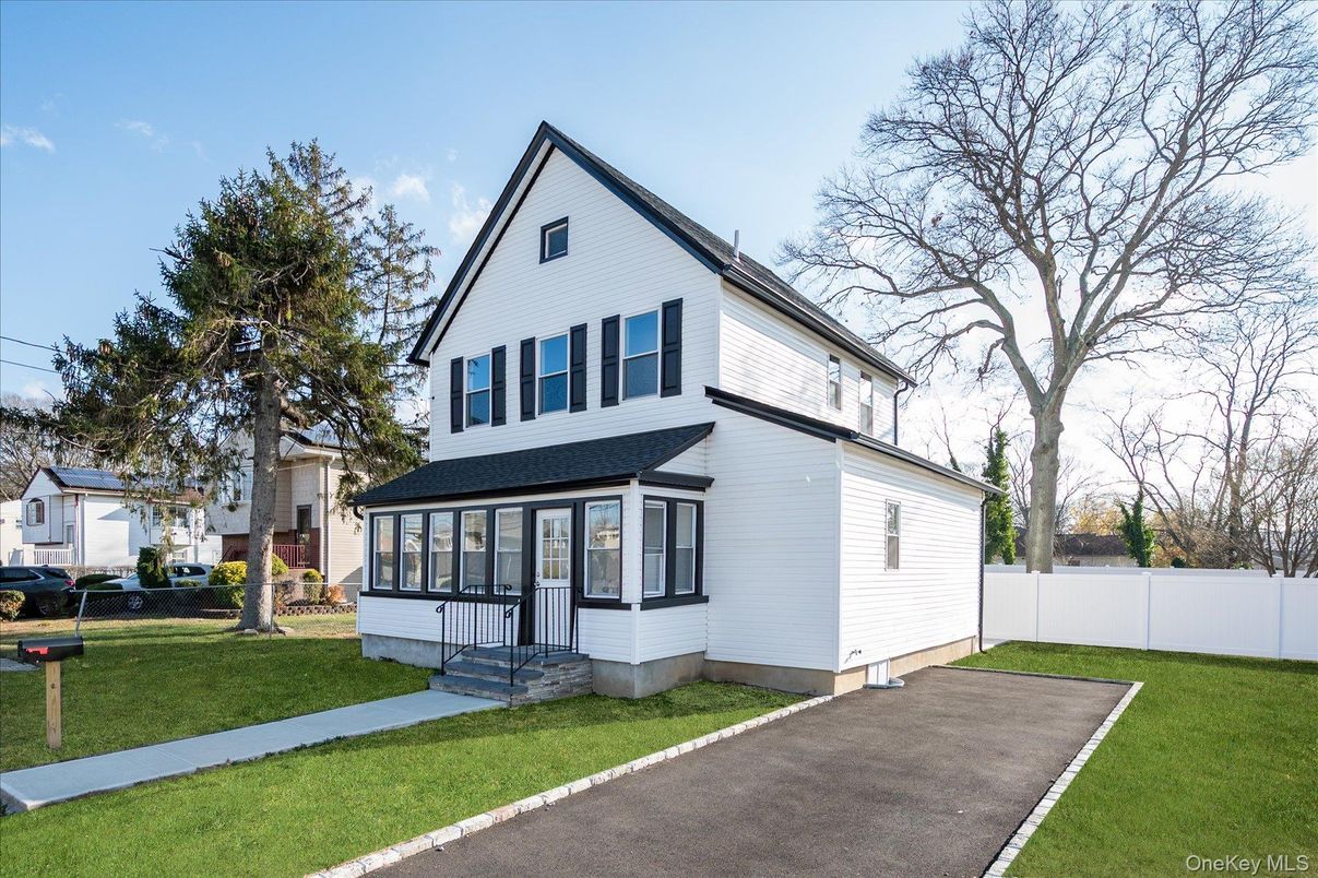 Backyard, Exterior, Facade, Farmhouse