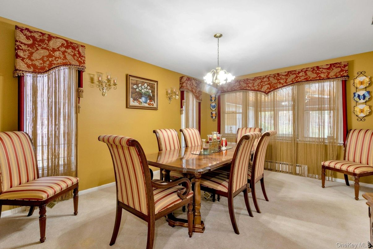 Chandelier, Dining room, Interior