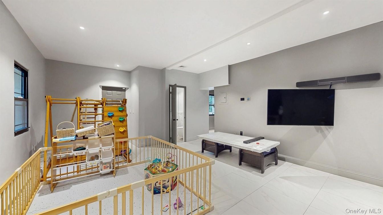 Interior, Recessed Lighting