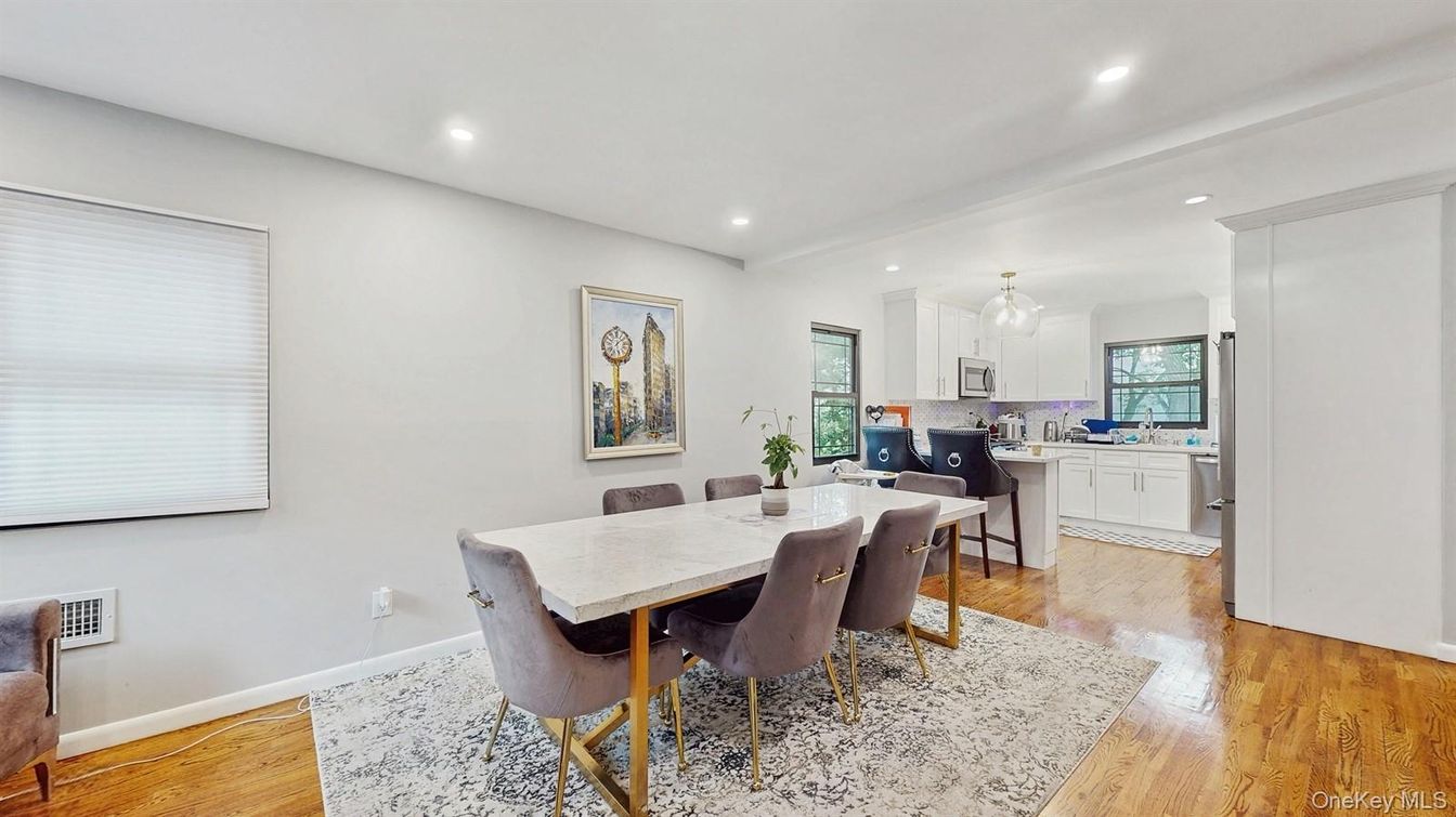 Chandelier, Dining room, Interior, Kitchen, Recessed Lighting, Wood Texture Flooring