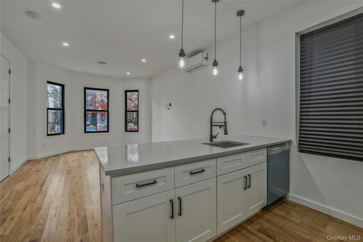 Interior, Kitchen, Pendant Lights, Recessed Lighting, Wood Texture Flooring