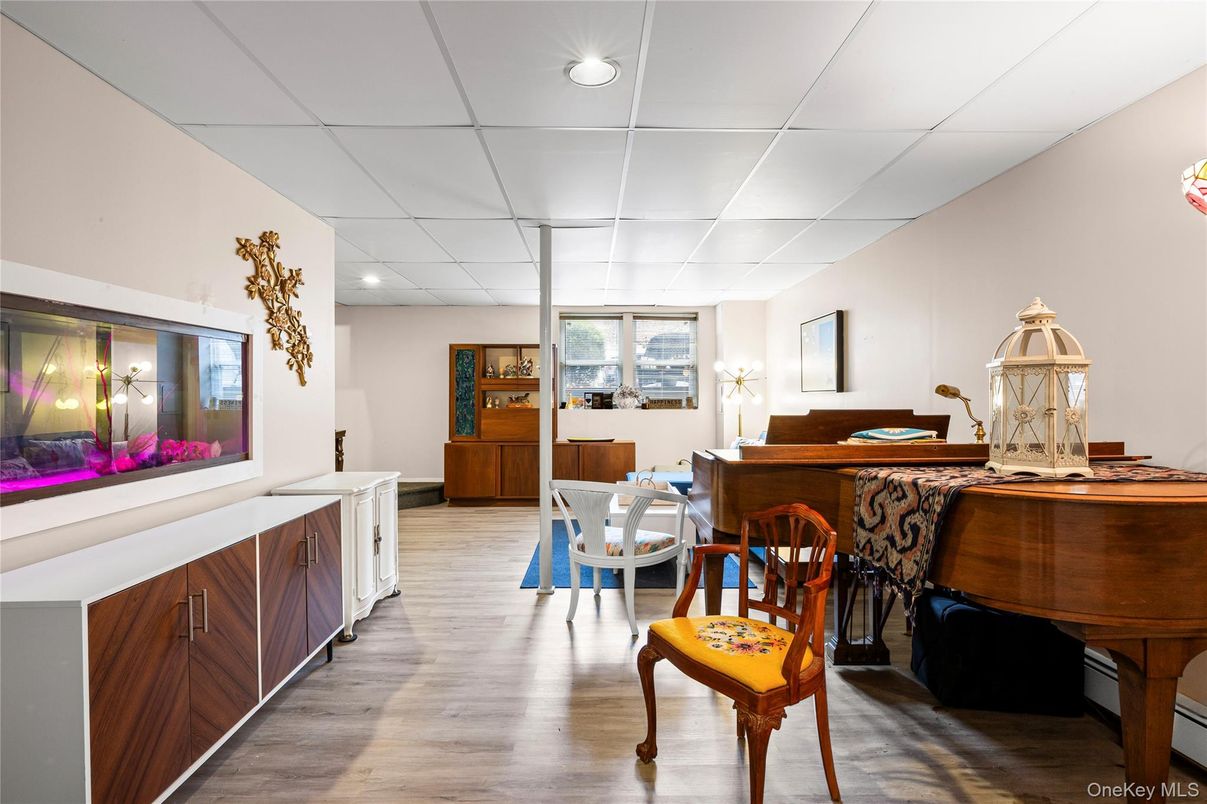 Dining room, Interior, Piano, Recessed Lighting, Wood Texture Flooring