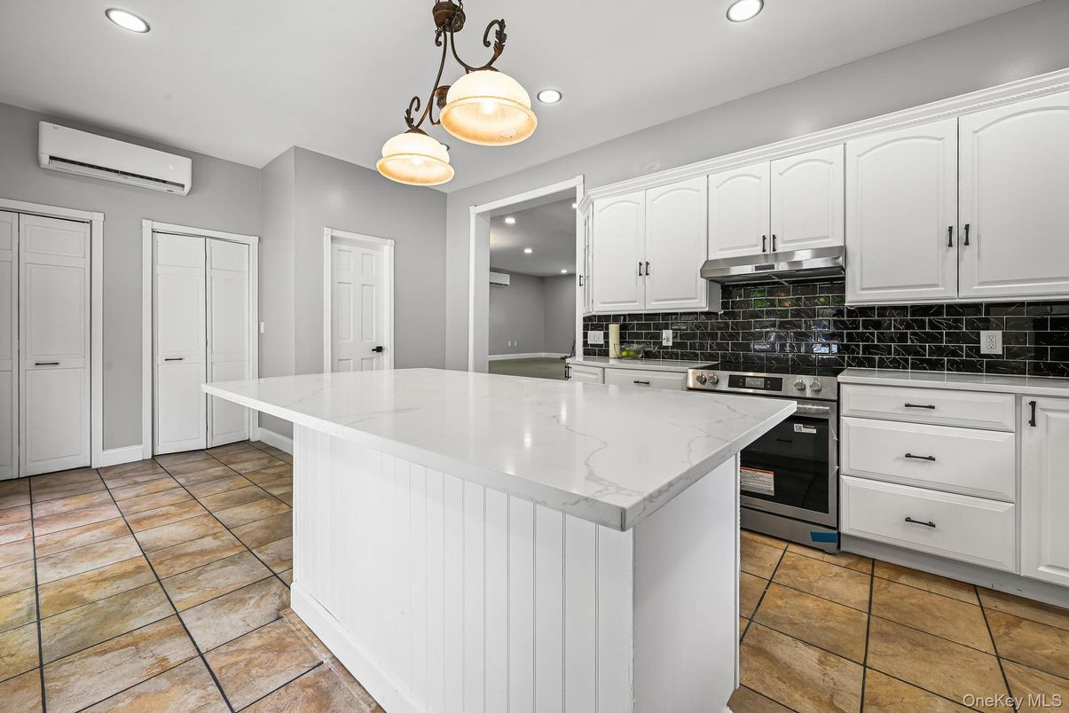 Interior, Kitchen, Pendant Lights, Recessed Lighting