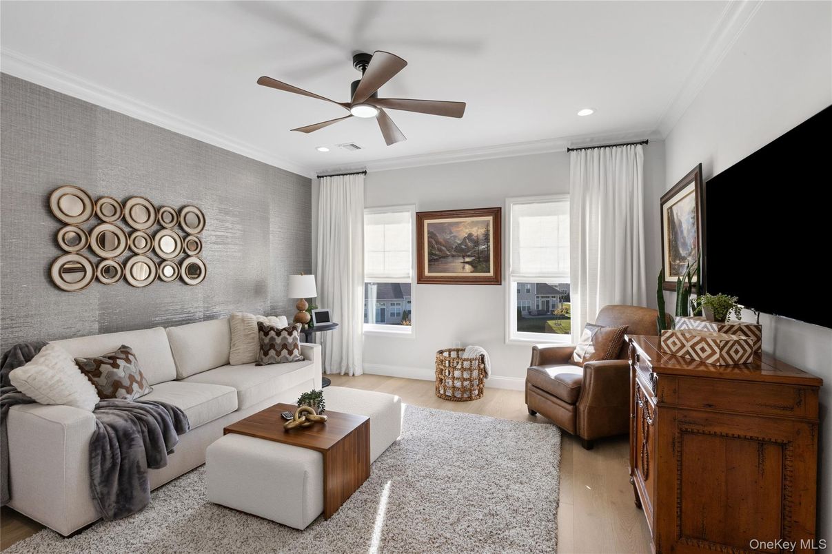 Interior, Living room, Recessed Lighting, Wood Texture Flooring