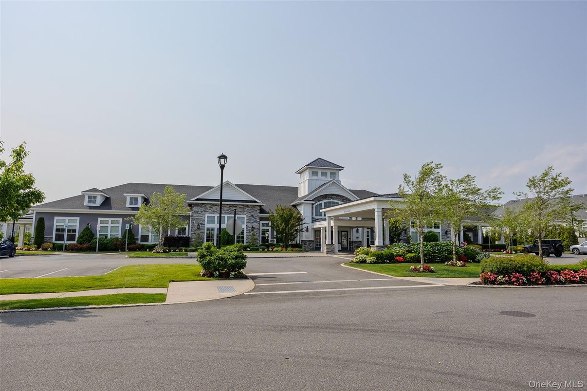 Exterior, Facade, French Provincial