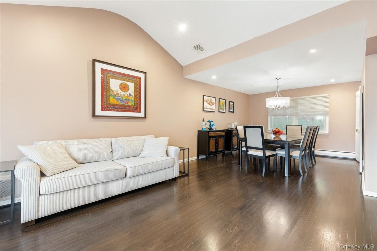 Chandelier, Dining room, Interior, Recessed Lighting, Wood Texture Flooring