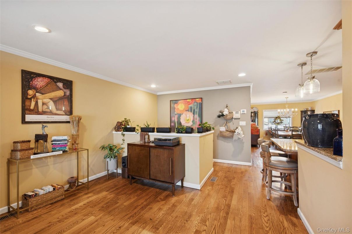 Chandelier, Dining room, Interior, Pendant Lights, Recessed Lighting, Wood Texture Flooring