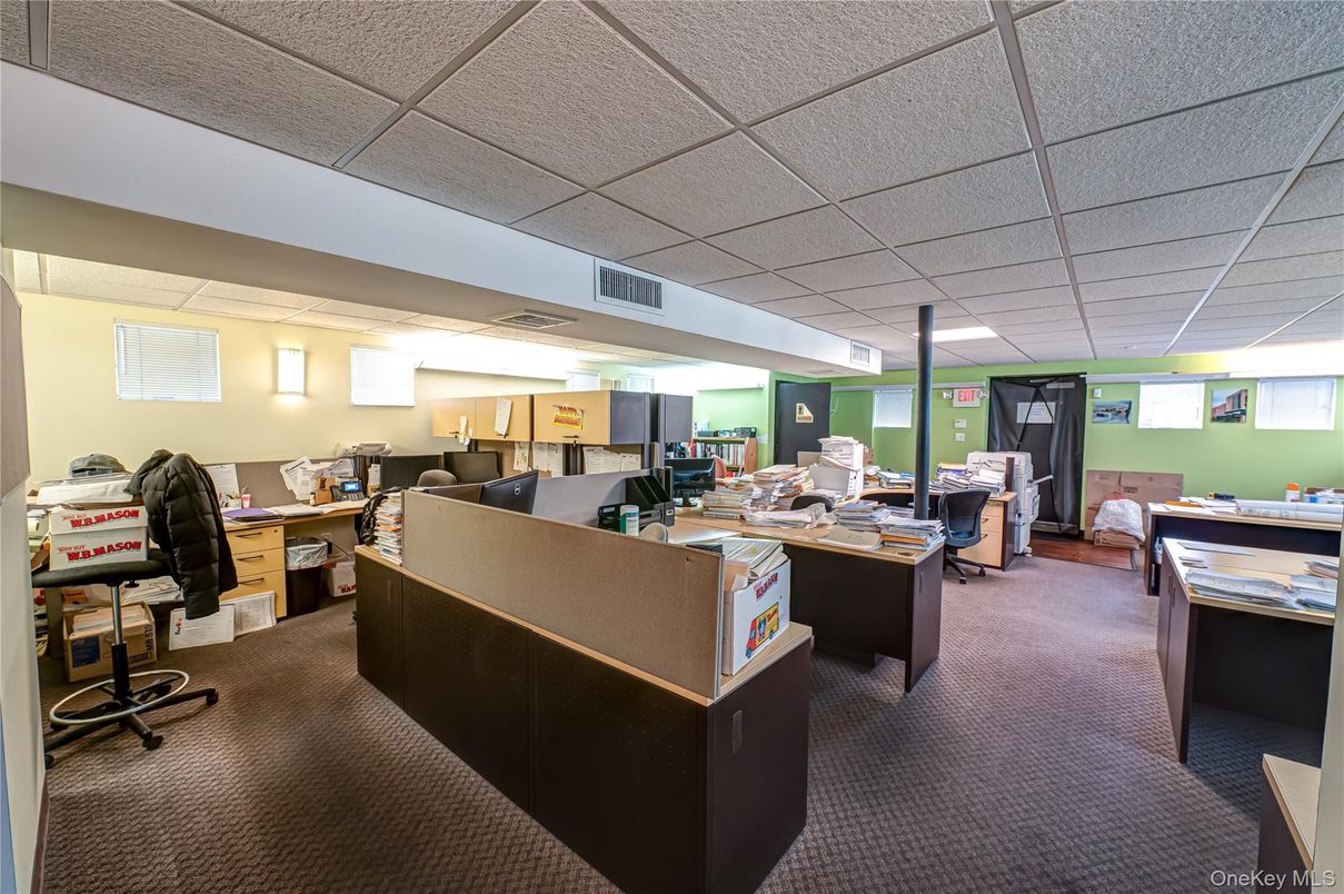 Home Office, Interior