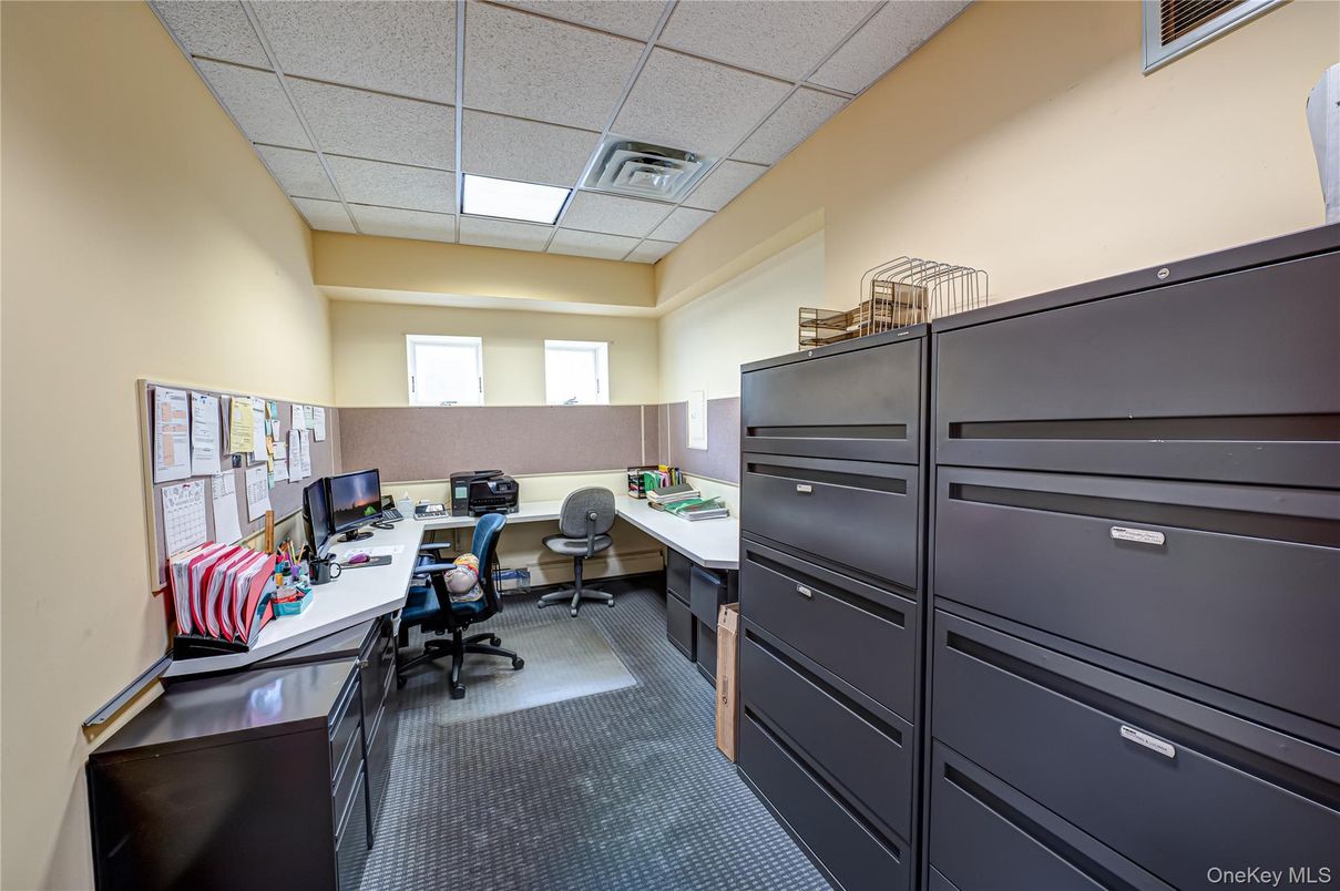 Home Office, Interior