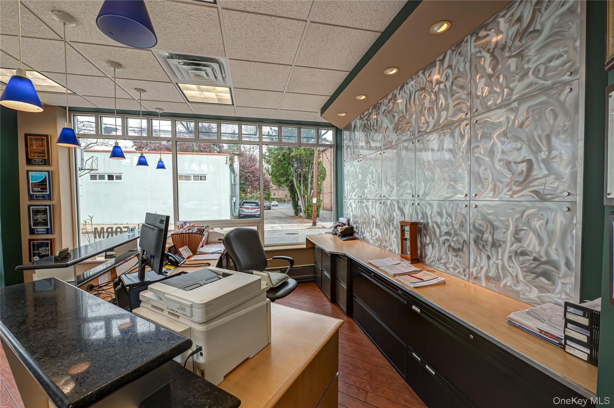 Home Office, Interior, Pendant Lights, Recessed Lighting, Wood Texture Flooring