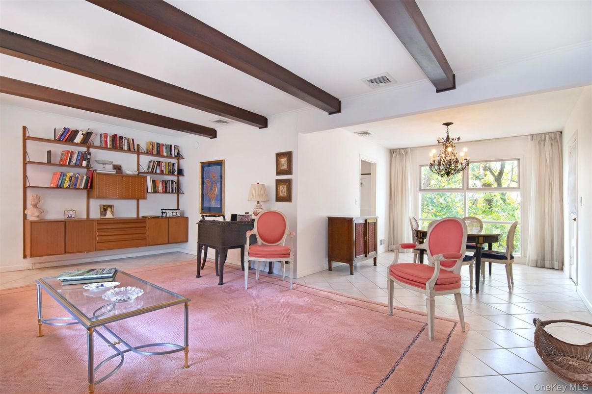 Chandelier, Dining room, Interior, Piano, Wooden Beams