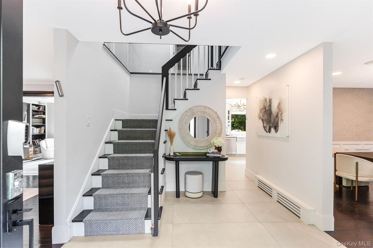 Interior, Pendant Lights, Recessed Lighting, Wood Texture Flooring