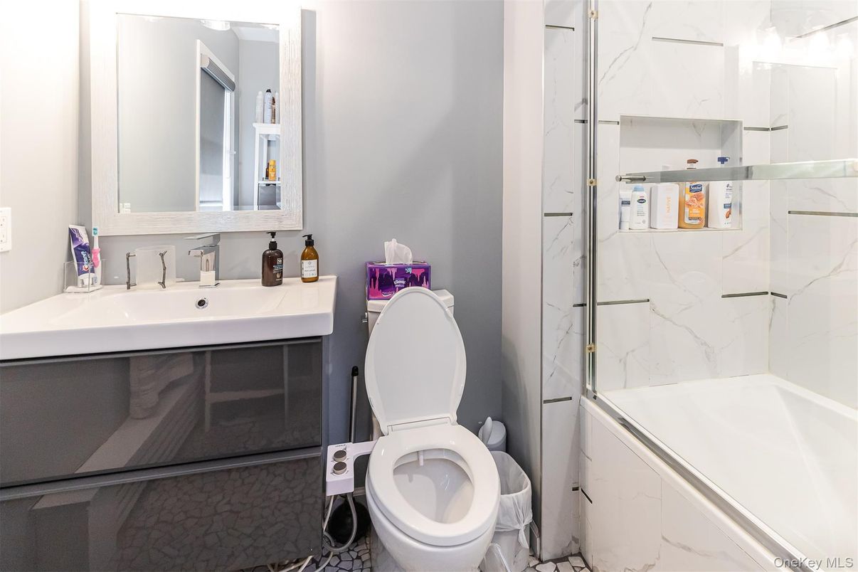 Bathroom, Interior, Marble Walls