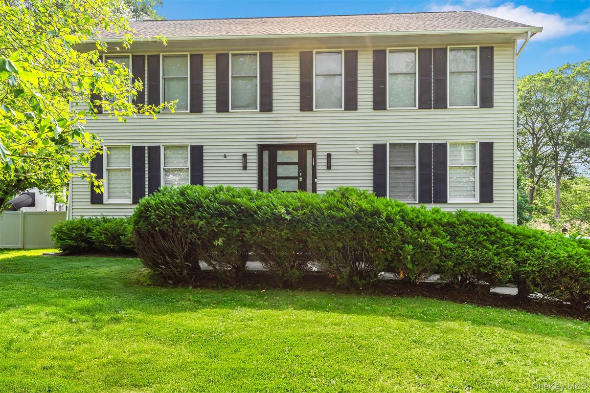 Exterior, Facade, Georgian