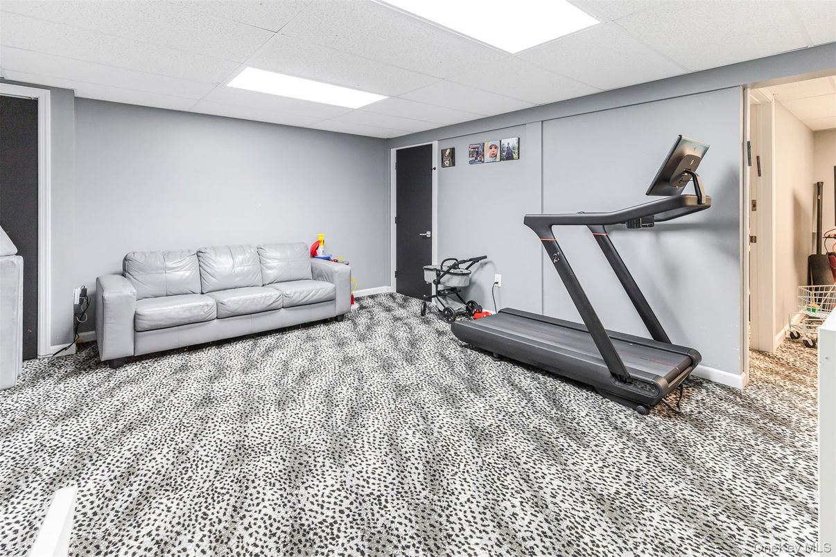 Fitness Equipment, Interior, Recessed Lighting