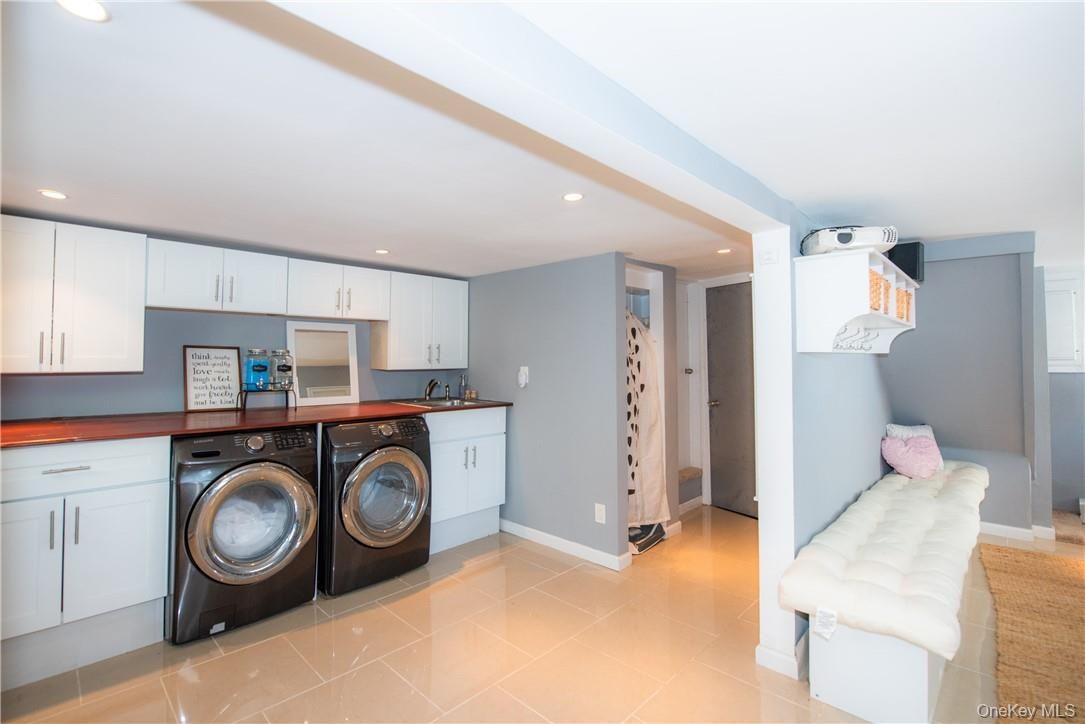 Interior, Kitchen, Recessed Lighting, Washer