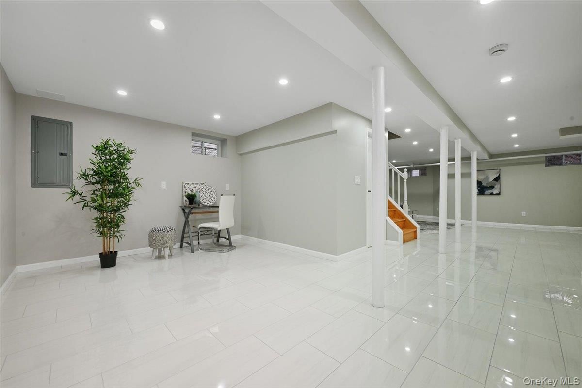 Interior, Recessed Lighting