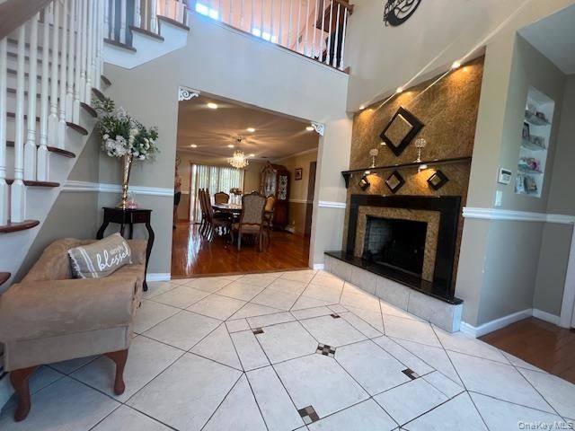 Chandelier, Dining room, Fireplace, Interior, Recessed Lighting, Wood Texture Flooring