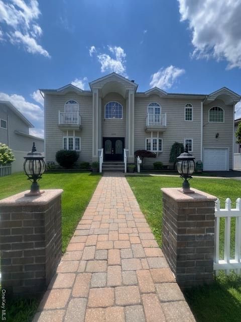 Backyard, Exterior, Facade, French Provincial
