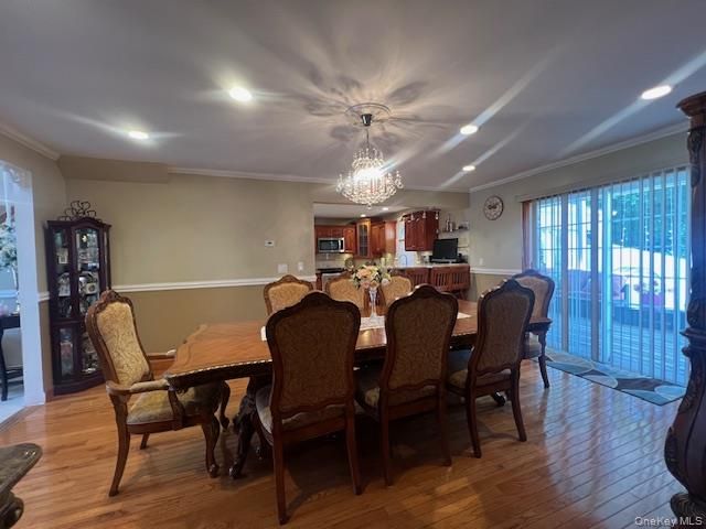 Chandelier, Dining room, Interior, Kitchen, Recessed Lighting, Wood Texture Flooring