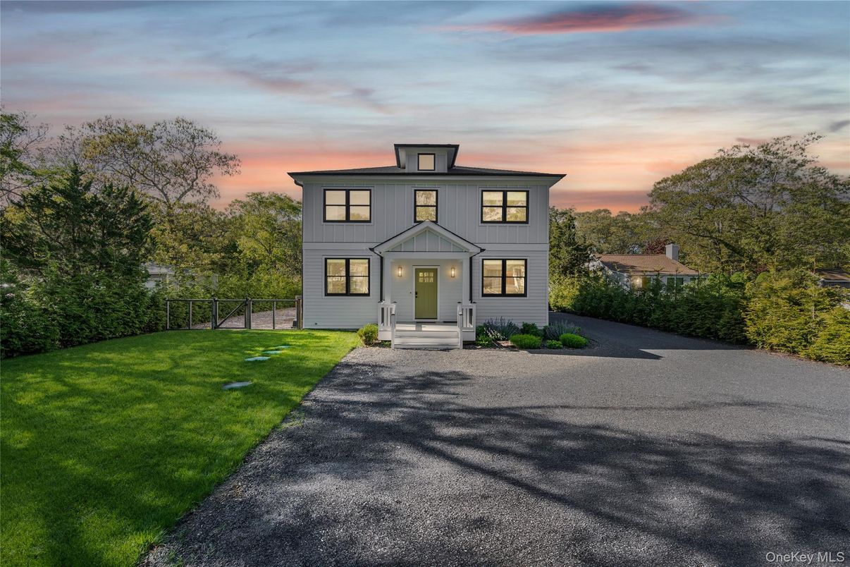 Backyard, Exterior, Facade, Georgian