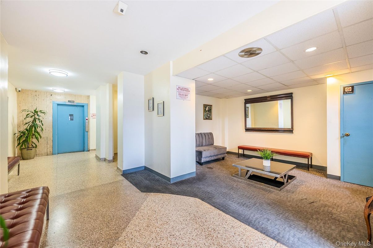 Elevator, Interior, Recessed Lighting