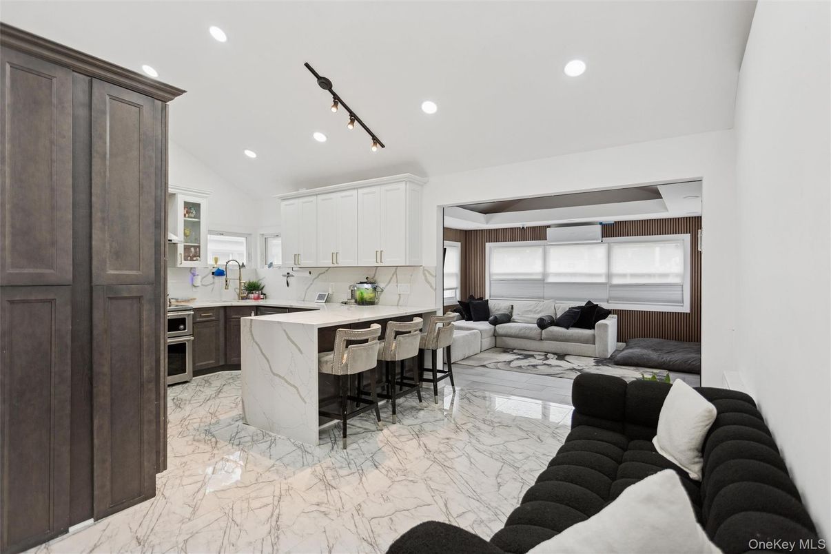 Interior, Kitchen, Living room, Marble, Recessed Lighting