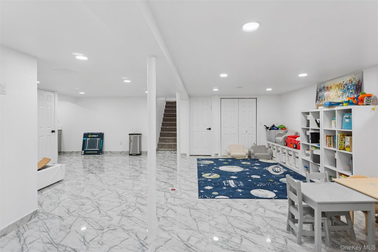Interior, Marble, Recessed Lighting
