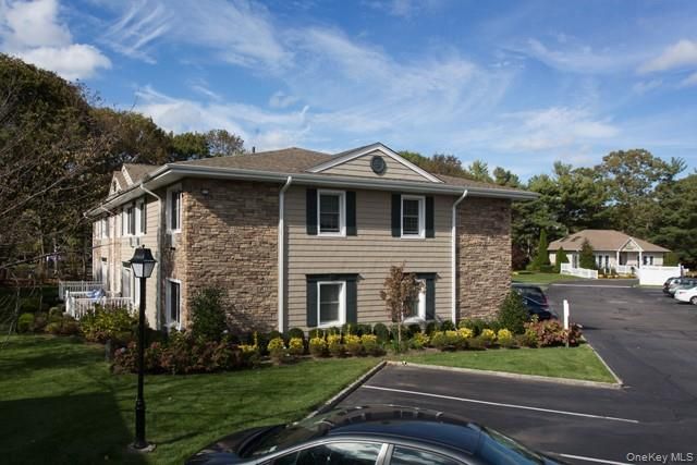 Exterior, Facade, Brick Facade, Georgian