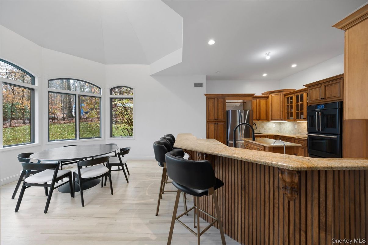 Dining room, Interior, Kitchen, Recessed Lighting, Wood Texture Flooring