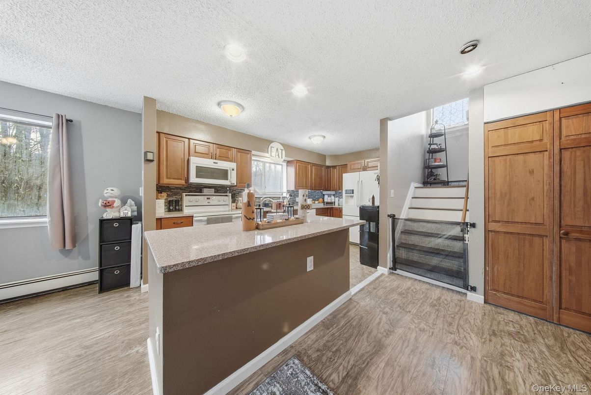 Interior, Kitchen, Recessed Lighting