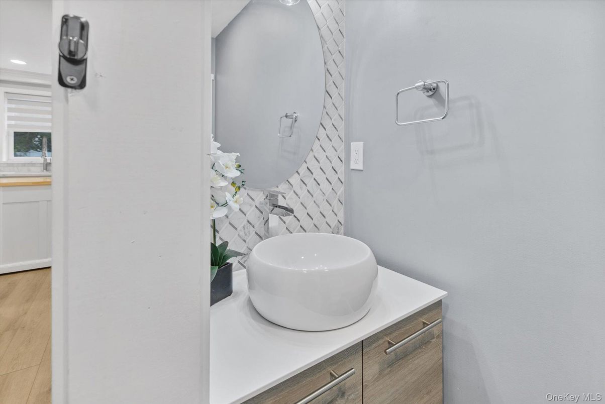 Bathroom, Interior, Recessed Lighting, Wood Texture Flooring