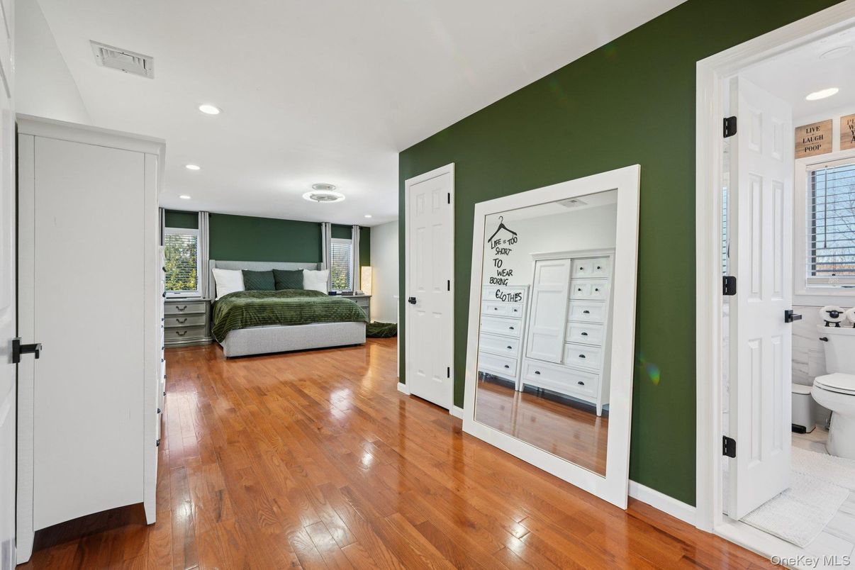 Bathroom, Bedroom, Interior, Recessed Lighting, Wood Texture Flooring