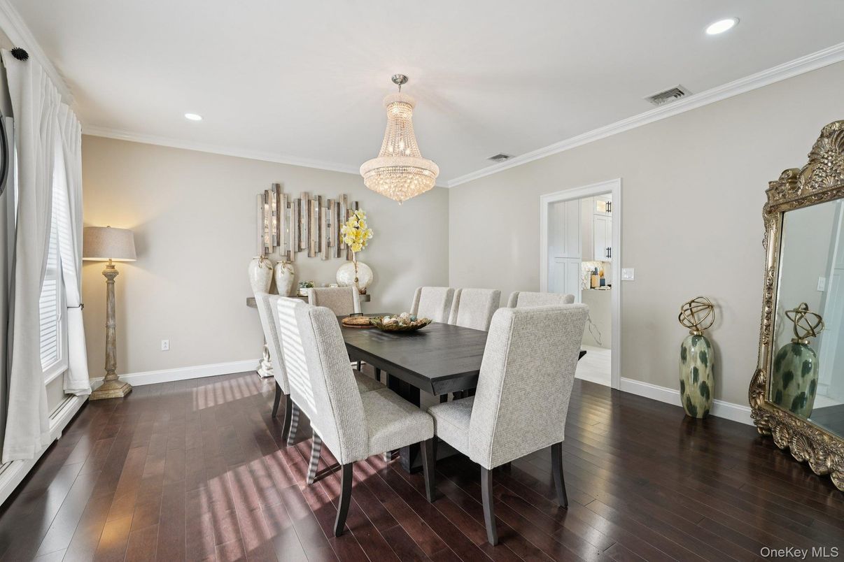 Chandelier, Dining room, Interior, Recessed Lighting, Wood Texture Flooring