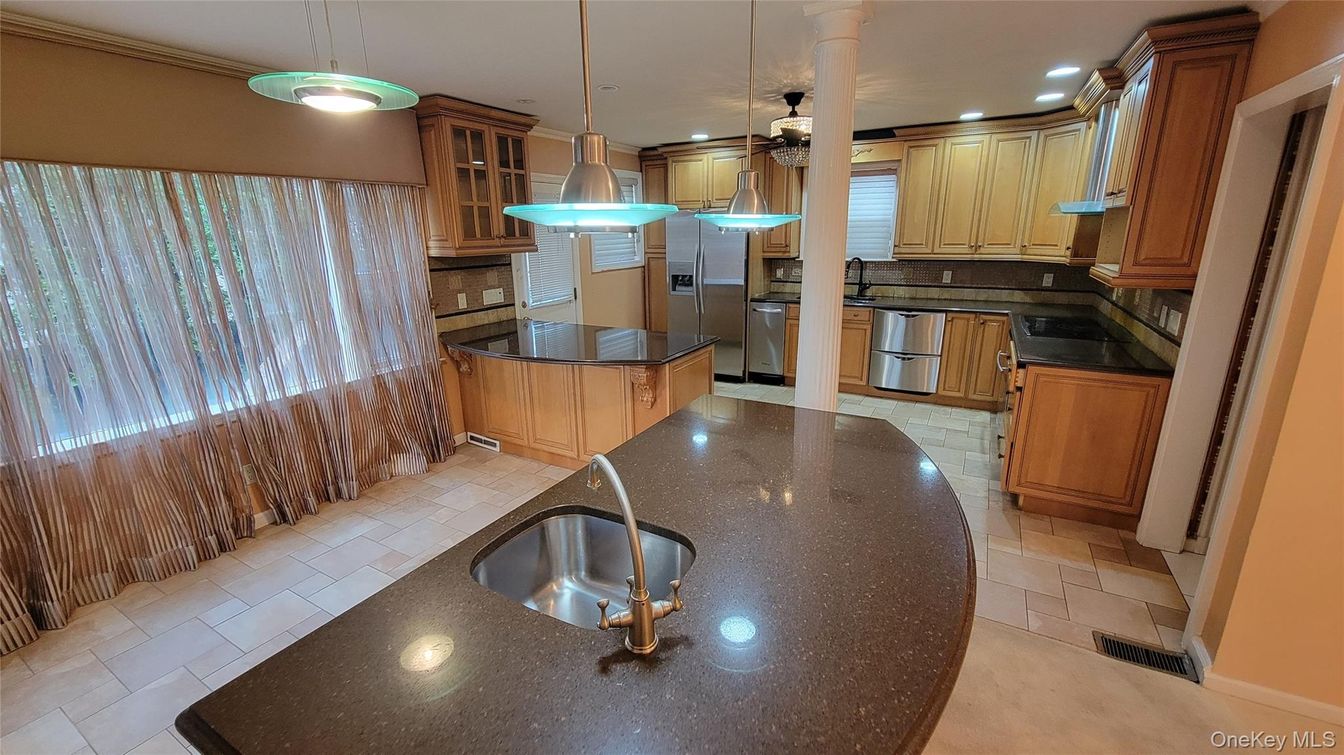 Interior, Kitchen, Pendant Lights, Recessed Lighting, Stainless Steel Appliances