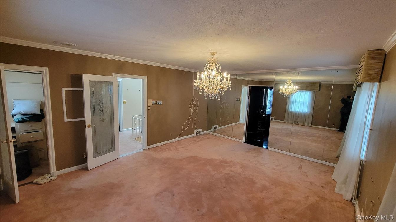 Chandelier, Empty room, Interior