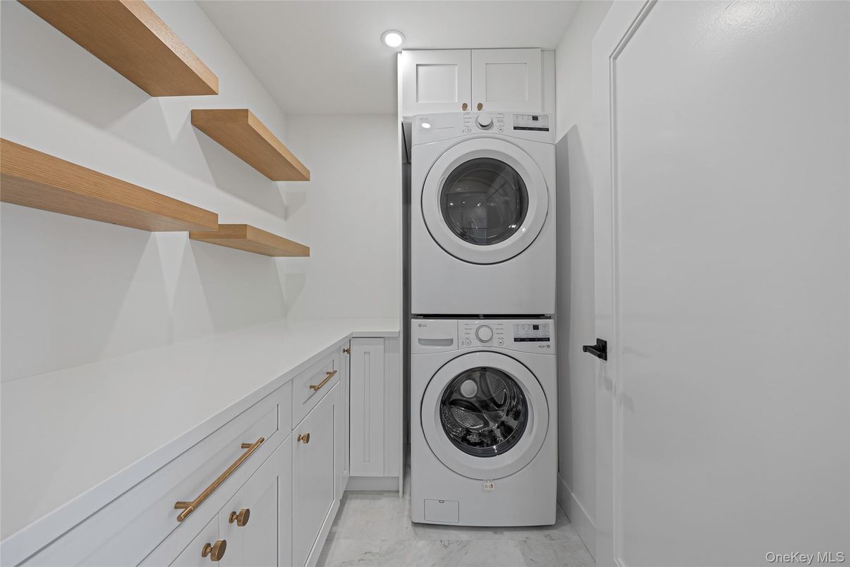 Interior, Marble, Recessed Lighting, Utility Closets, Washer