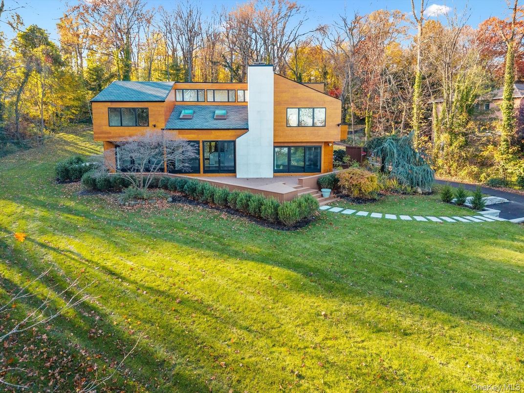 Backyard, Exterior, Facade, Modern