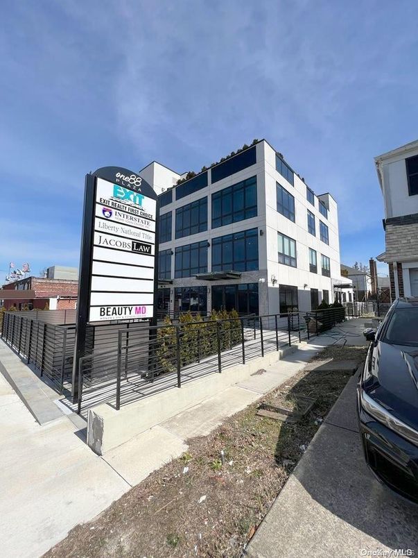 Exterior, Facade, Highrise