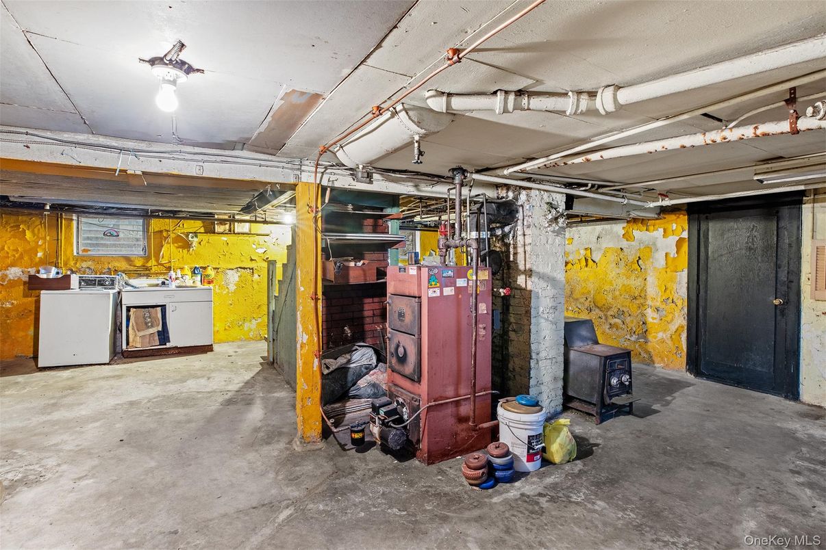 Garage, Interior, Washer