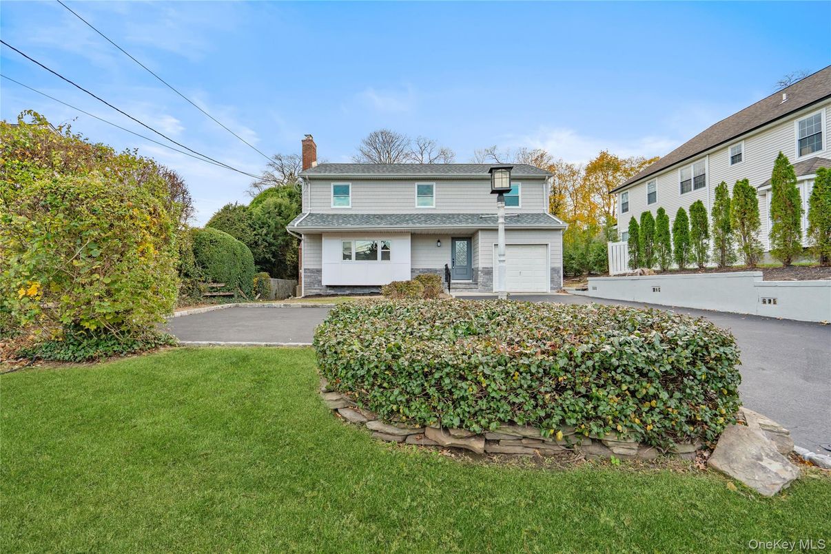 Attached, Backyard, Exterior, Facade, Split Level