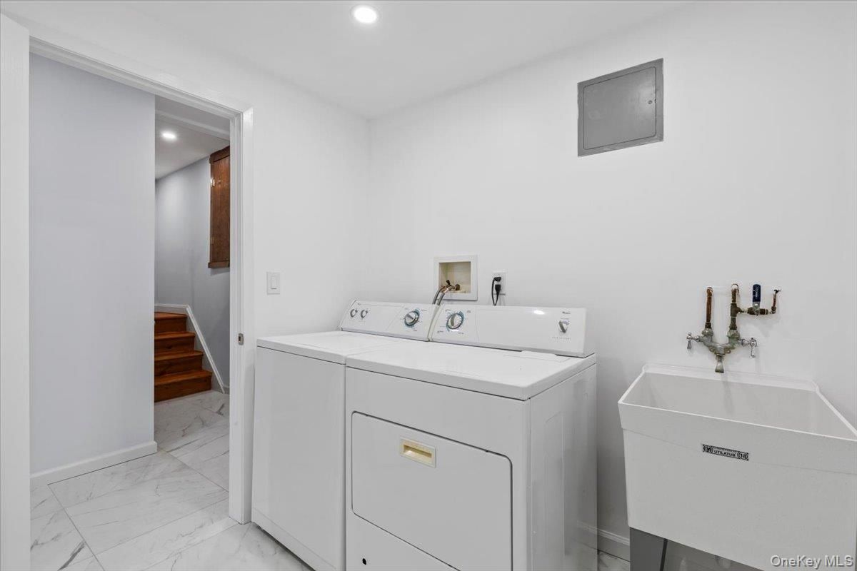 Interior, Marble, Recessed Lighting, Washer
