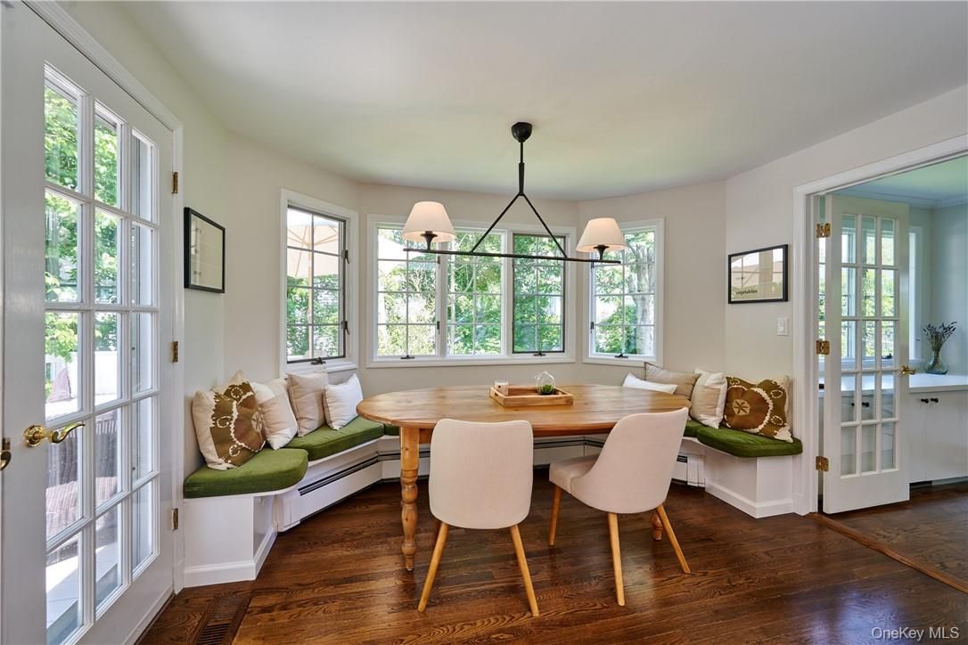 Chandelier, Dining room, Interior, Pendant Lights, Wood Texture Flooring