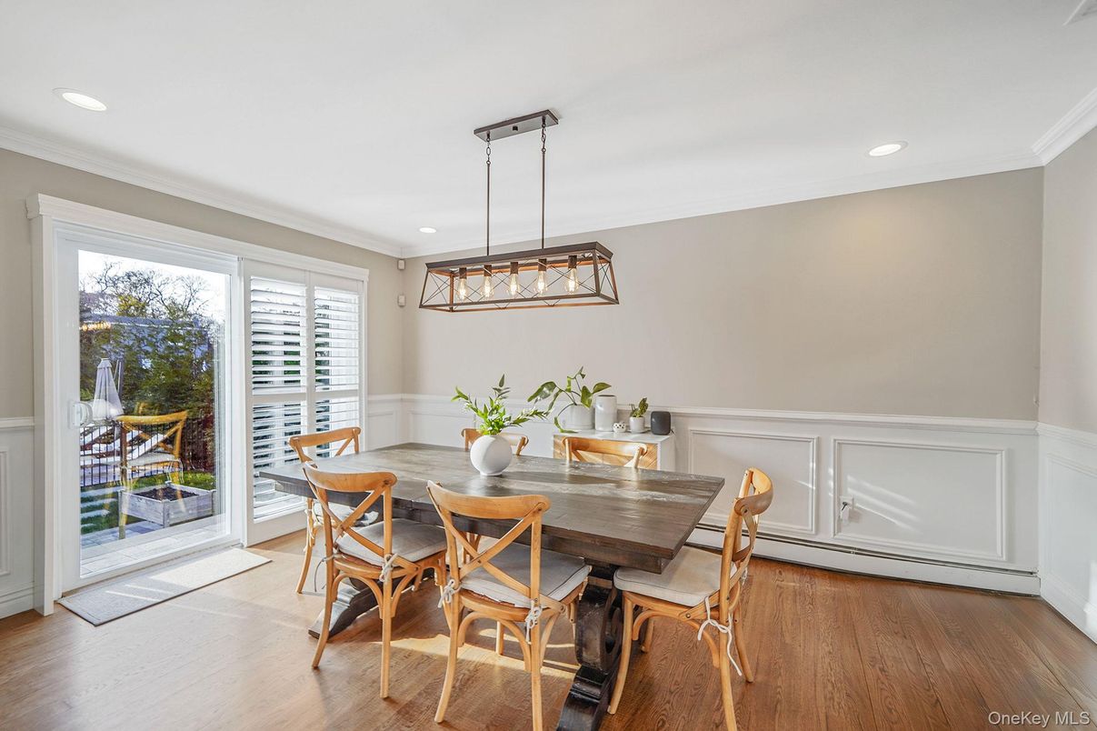 Dining room, Interior, Pendant Lights, Recessed Lighting, Wood Texture Flooring