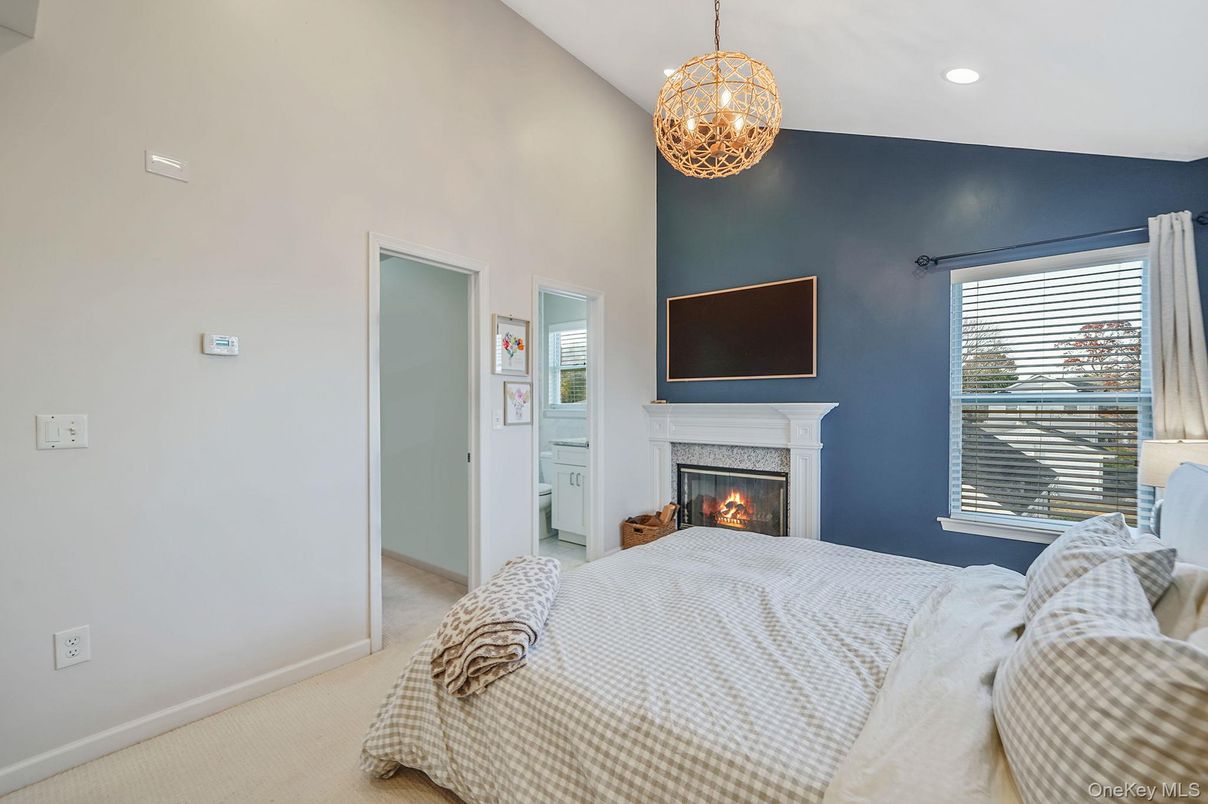 Bedroom, Fireplace, Interior, Pendant Lights, Recessed Lighting