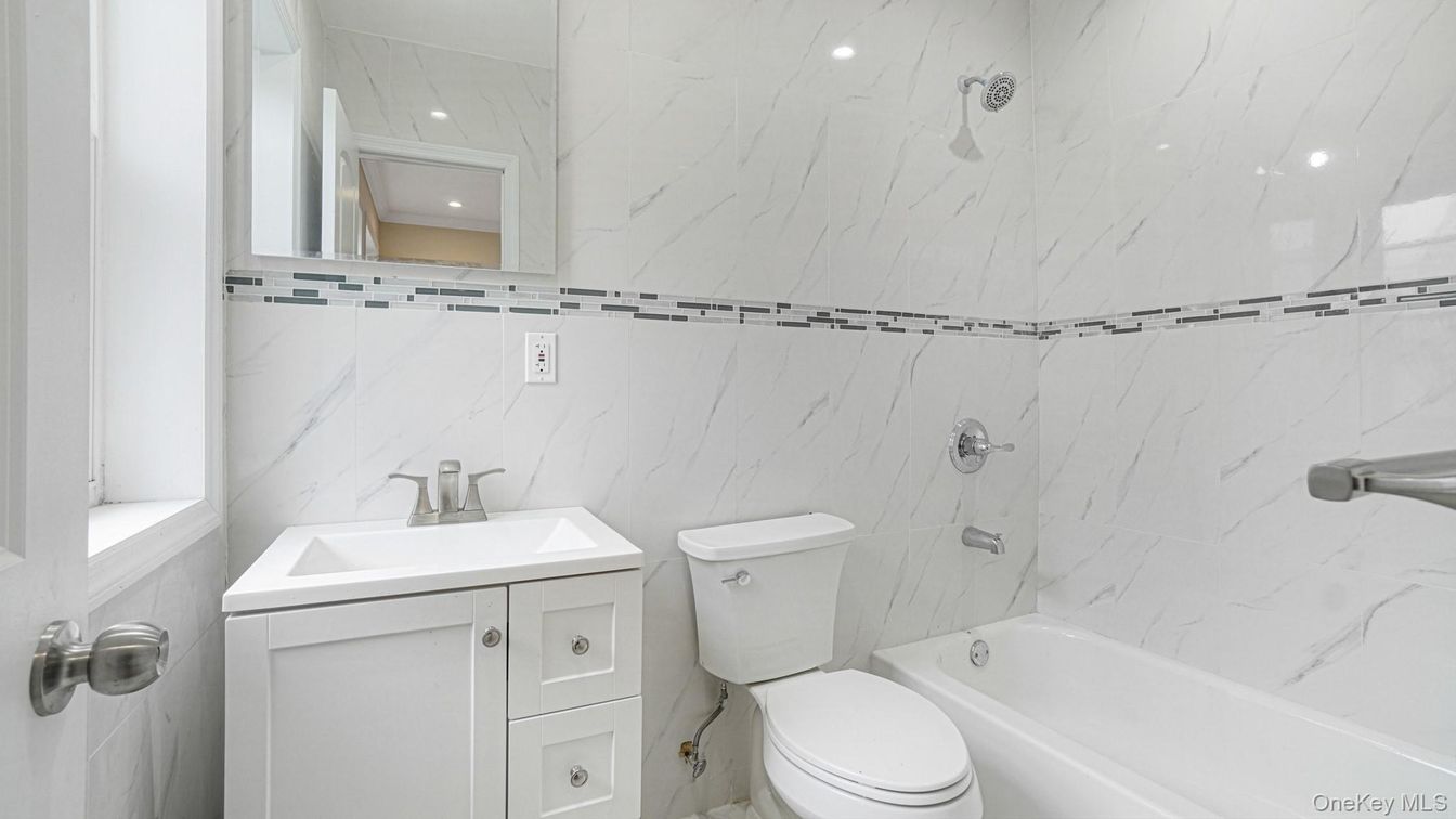 Bathroom, Interior, Marble Walls, Recessed Lighting